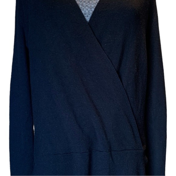 Eileen Fisher 100% Italian merino wool wrap tunic sweater in black Size Small - Picture 8 of 13
